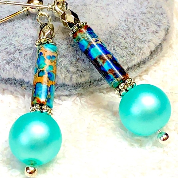 🦋✨Blue sea sediment Jasper and baby blue pearl like earrings -very pretty - Picture 1 of 8